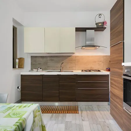 Holiday home Giulia House
